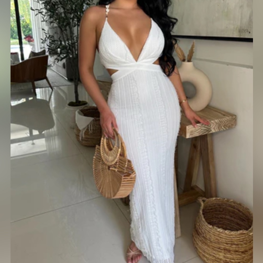 Elegant White Maxi Dress